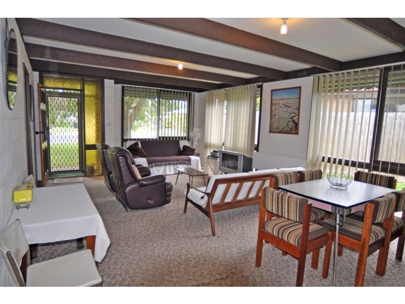 8 Moonah Way, Inverloch VIC 3996