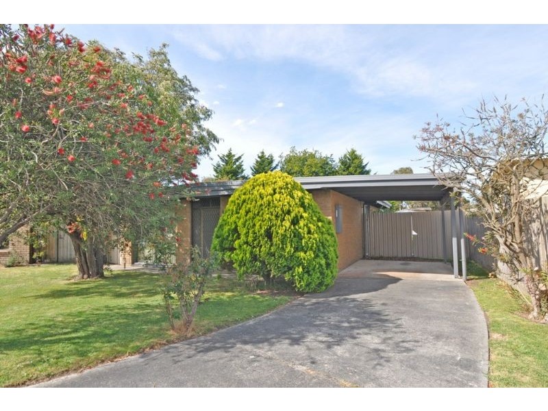 8 Moonah Way, Inverloch VIC 3996
