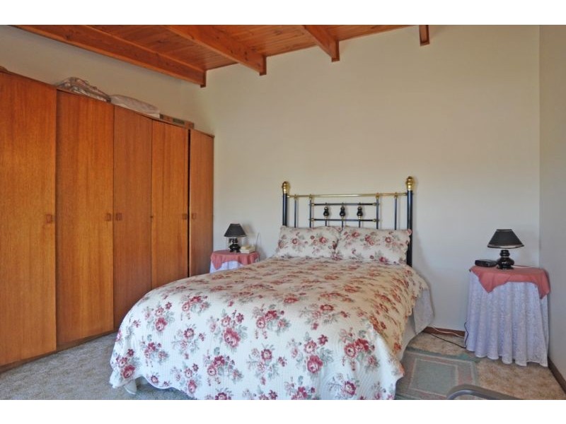 2 Centre Road, Venus Bay VIC 3956