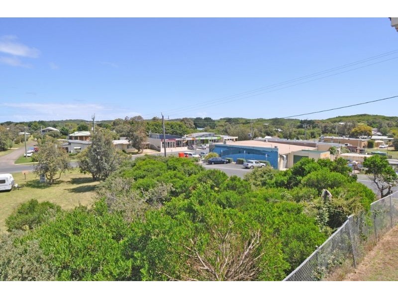 2 Centre Road, Venus Bay VIC 3956