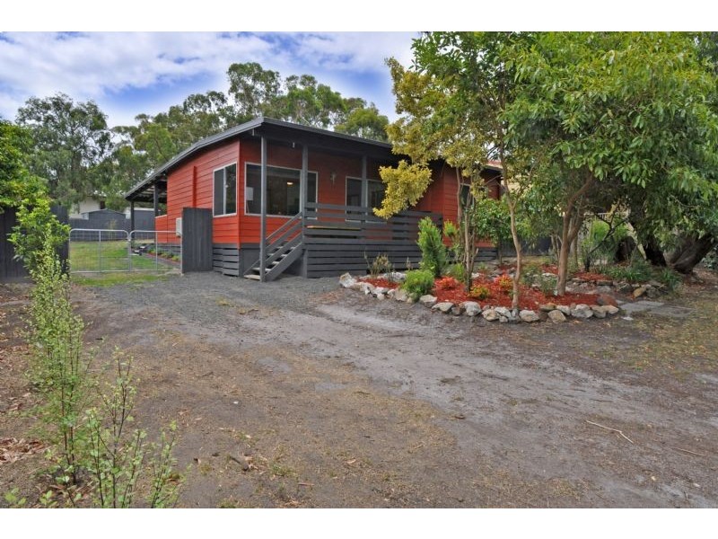 24 Toorak Road, Inverloch VIC 3996