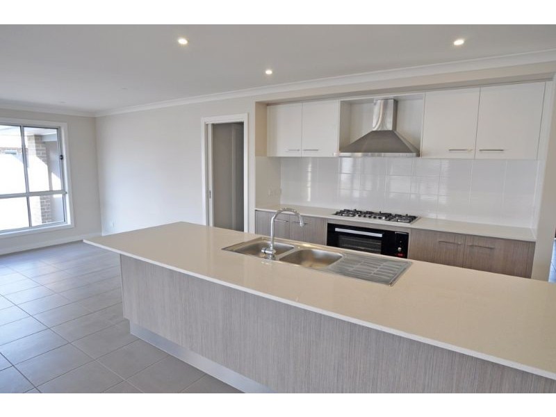 10 Hobson Place, Inverloch VIC 3996