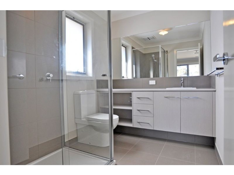 10 Hobson Place, Inverloch VIC 3996