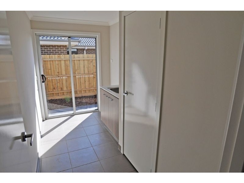 10 Hobson Place, Inverloch VIC 3996