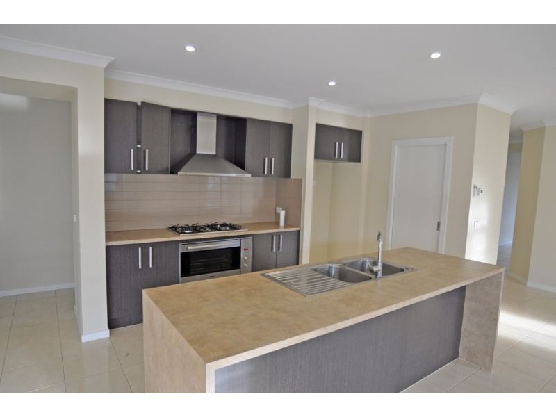 9 Queenscliff Drive, Inverloch VIC 3996