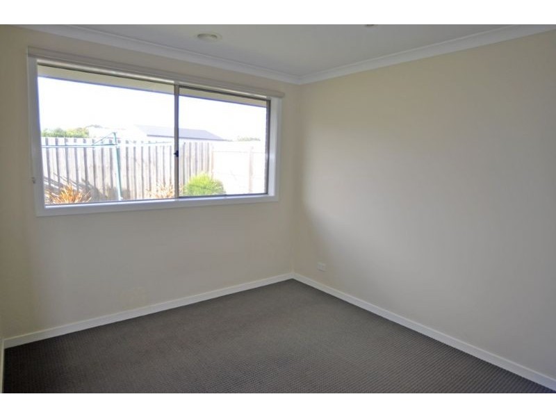 9 Queenscliff Drive, Inverloch VIC 3996