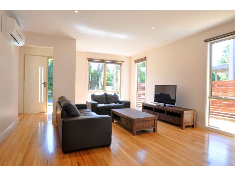 1/2 Freda Street, Inverloch VIC 3996