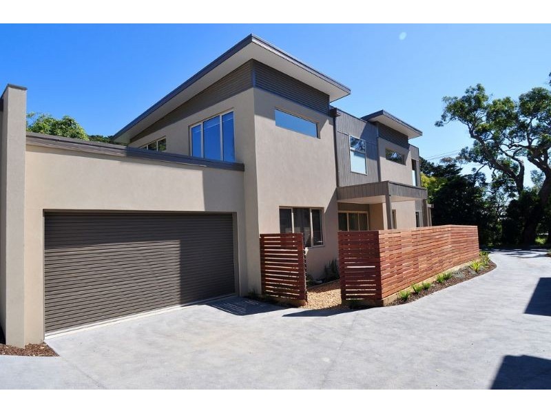1/2 Freda Street, Inverloch VIC 3996