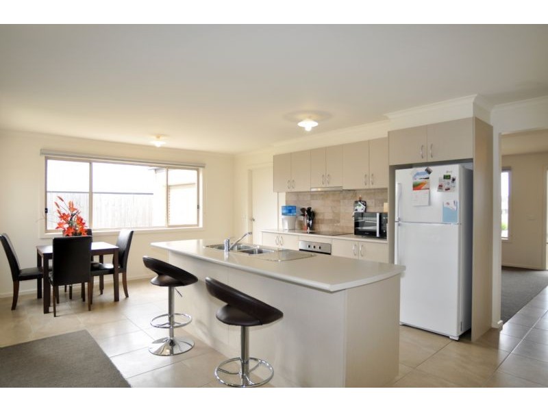 4 Plover Way, Inverloch VIC 3996