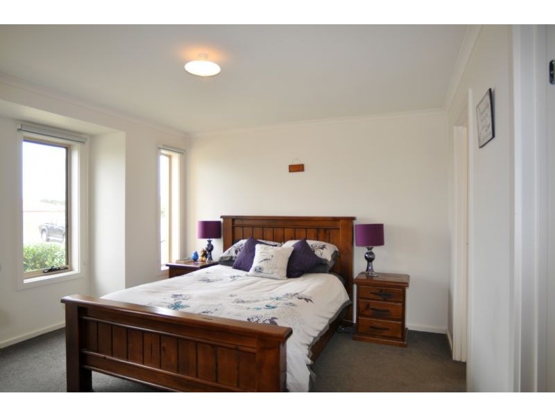 4 Plover Way, Inverloch VIC 3996