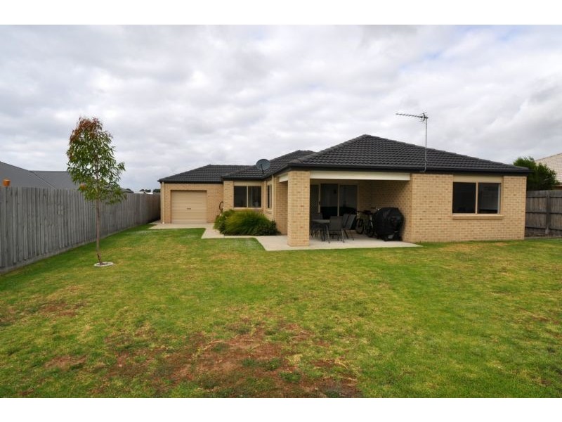 4 Plover Way, Inverloch VIC 3996