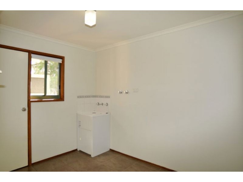 2/58 Toorak Rd, Inverloch VIC 3996