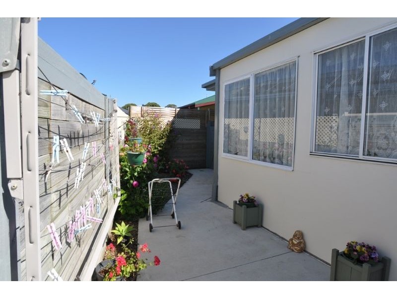 29 Sunny Sands Residential Village, Inverloch VIC 3996