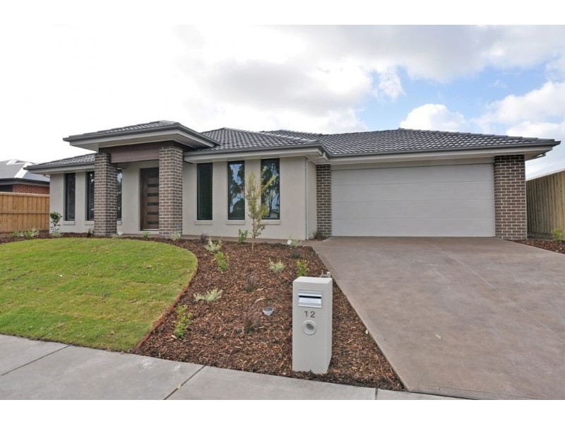 12 Hobson Place, Inverloch VIC 3996