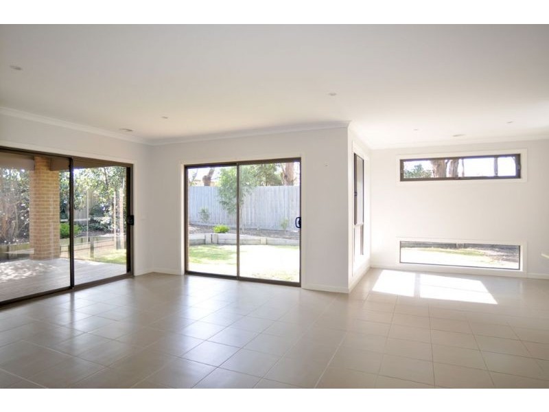 16 Correa Place, Inverloch VIC 3996