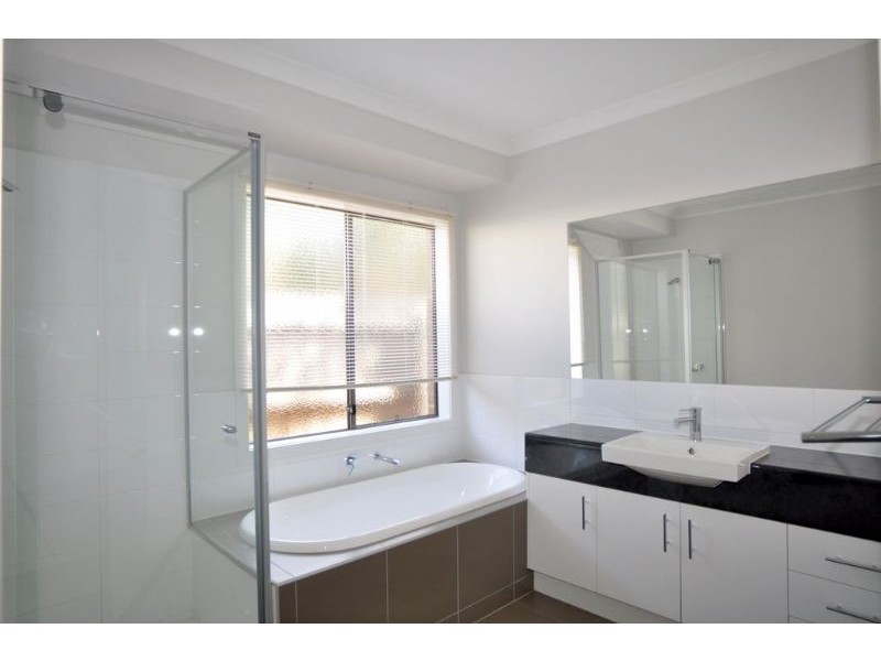 16 Correa Place, Inverloch VIC 3996