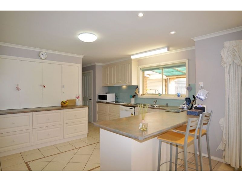 20 Woodland Heath Drive, Inverloch VIC 3996