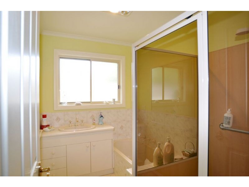 20 Woodland Heath Drive, Inverloch VIC 3996