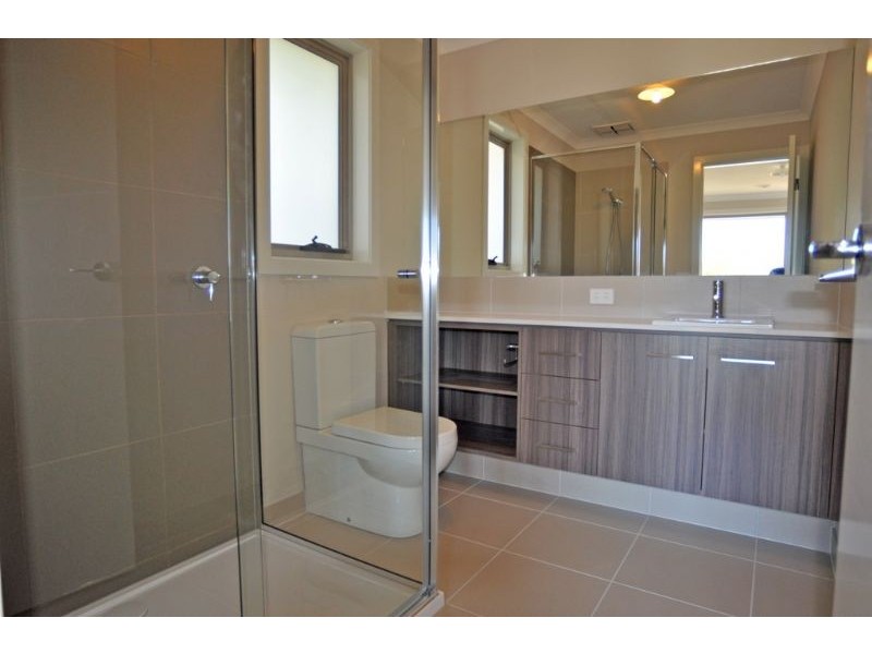 25 Hobson Place, Inverloch VIC 3996