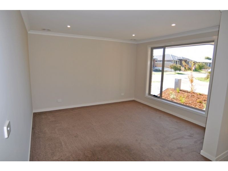 25 Hobson Place, Inverloch VIC 3996