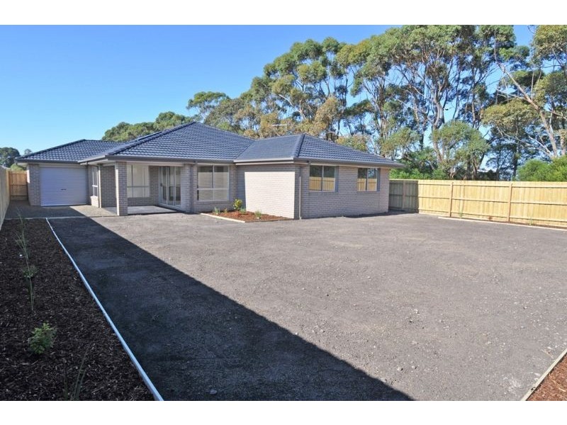 25 Hobson Place, Inverloch VIC 3996
