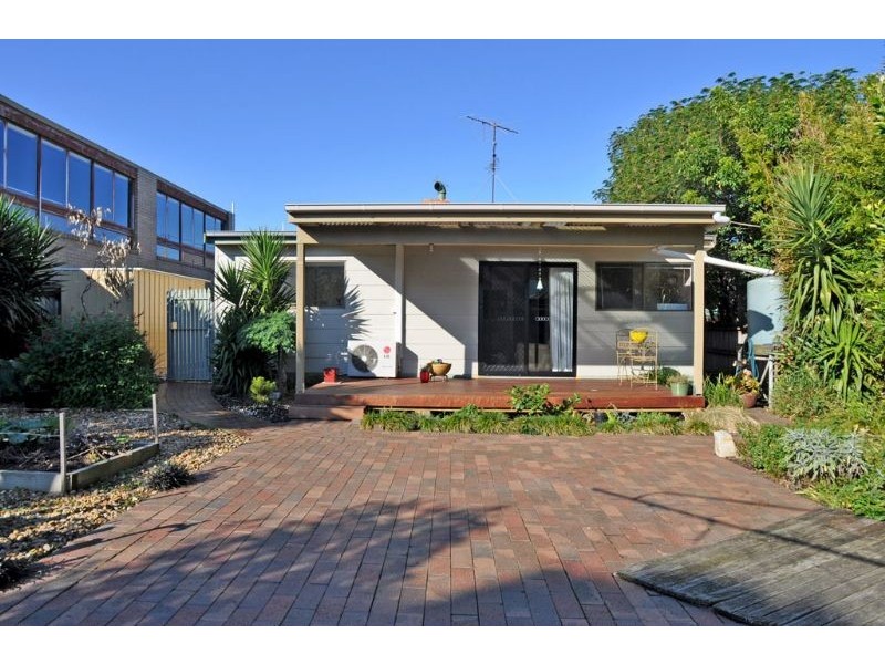 9 Williams Street, Inverloch VIC 3996