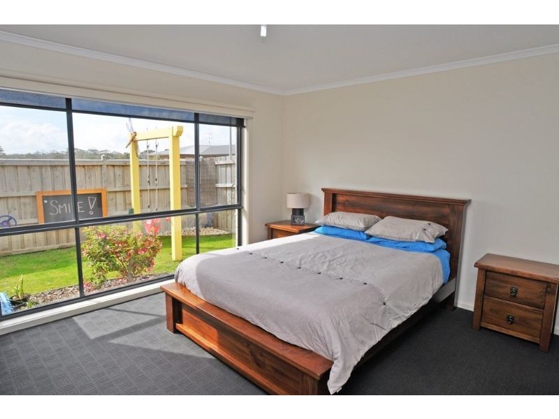 22 Heather Grove, Inverloch VIC 3996