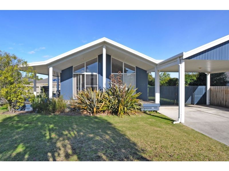 4 Cook Close, Inverloch VIC 3996