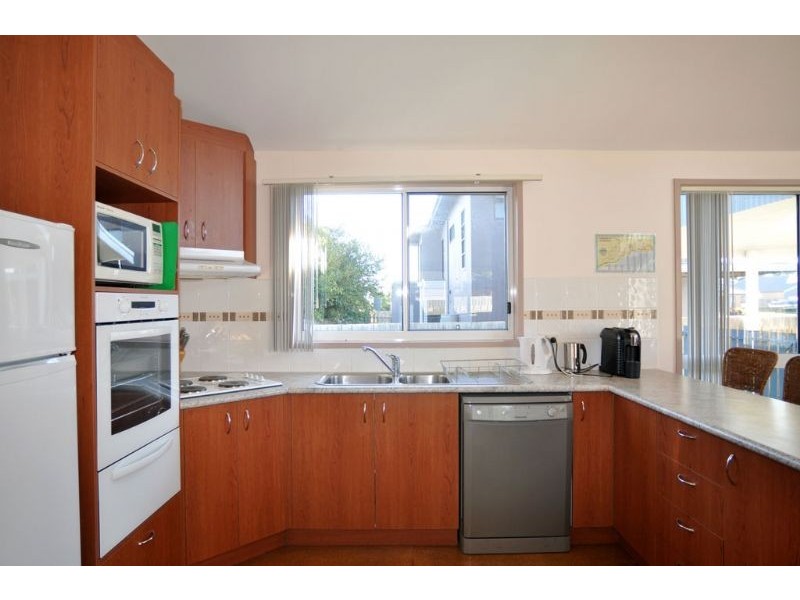 4 Cook Close, Inverloch VIC 3996