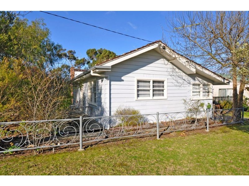 38 Bayview Avenue, Inverloch VIC 3996