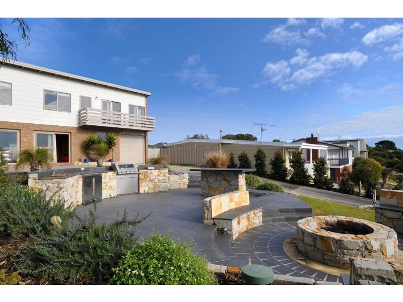 43 Canterbury Road, Venus Bay VIC 3956