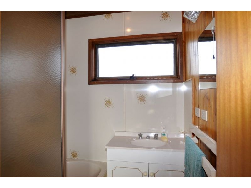 43 Canterbury Road, Venus Bay VIC 3956