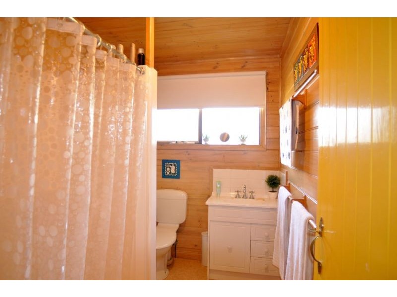 9-13 Rodney Avenue, Venus Bay VIC 3956