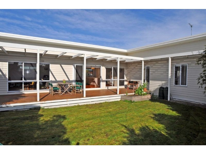 7 Diane Place, Inverloch VIC 3996