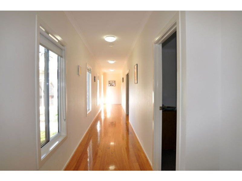 7 Diane Place, Inverloch VIC 3996