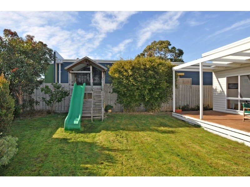 7 Diane Place, Inverloch VIC 3996