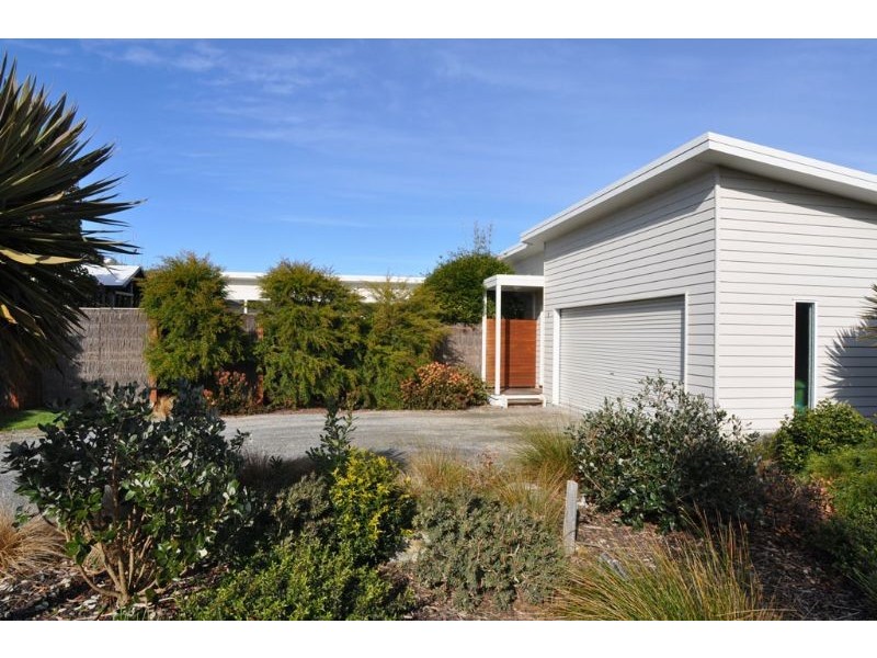 7 Diane Place, Inverloch VIC 3996