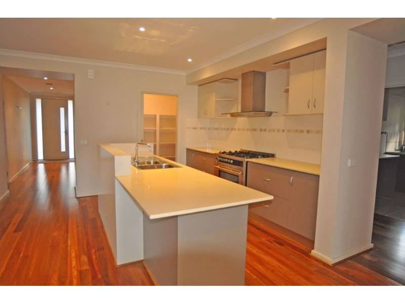 15 ROYAL PARADE, Inverloch VIC 3996