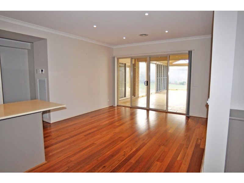 15 ROYAL PARADE, Inverloch VIC 3996