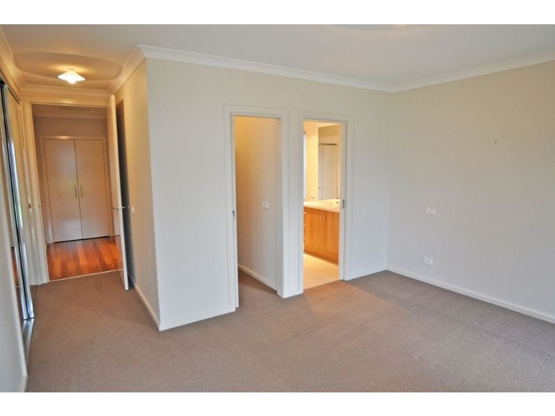 15 ROYAL PARADE, Inverloch VIC 3996