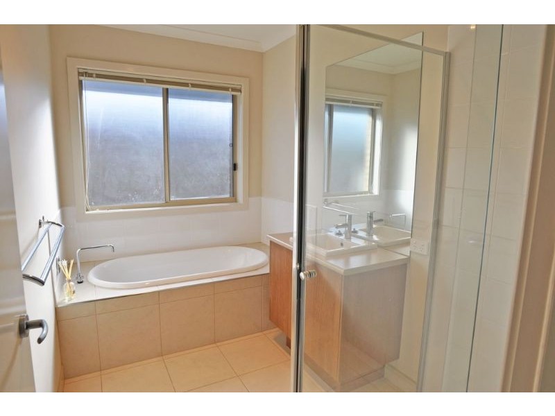 15 ROYAL PARADE, Inverloch VIC 3996