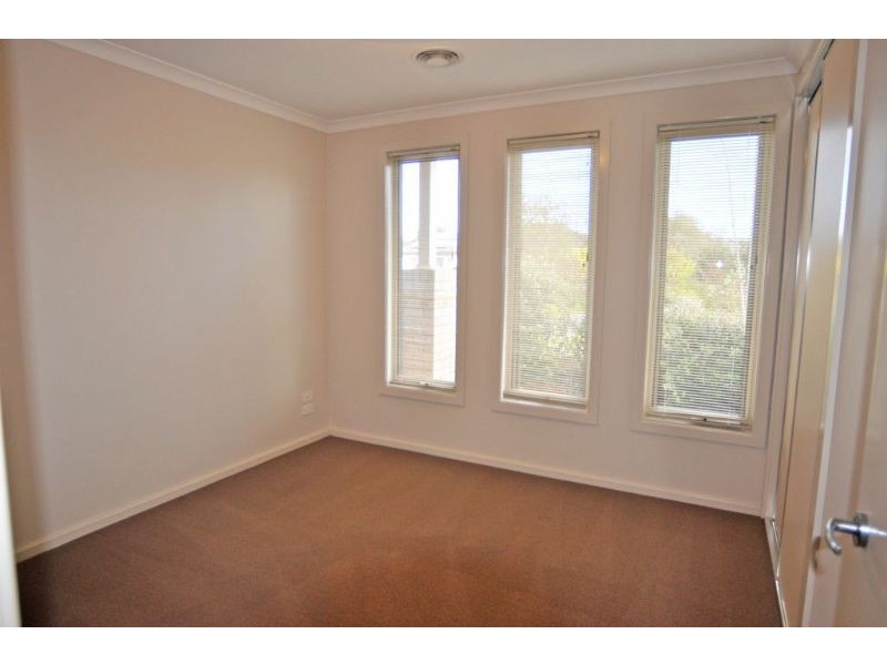 15 ROYAL PARADE, Inverloch VIC 3996