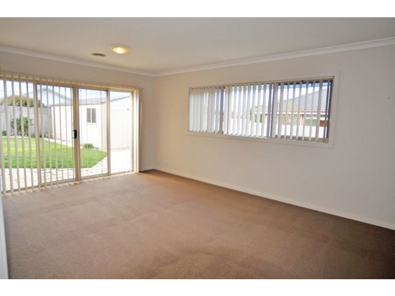 15 ROYAL PARADE, Inverloch VIC 3996