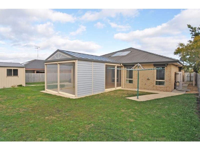 15 ROYAL PARADE, Inverloch VIC 3996