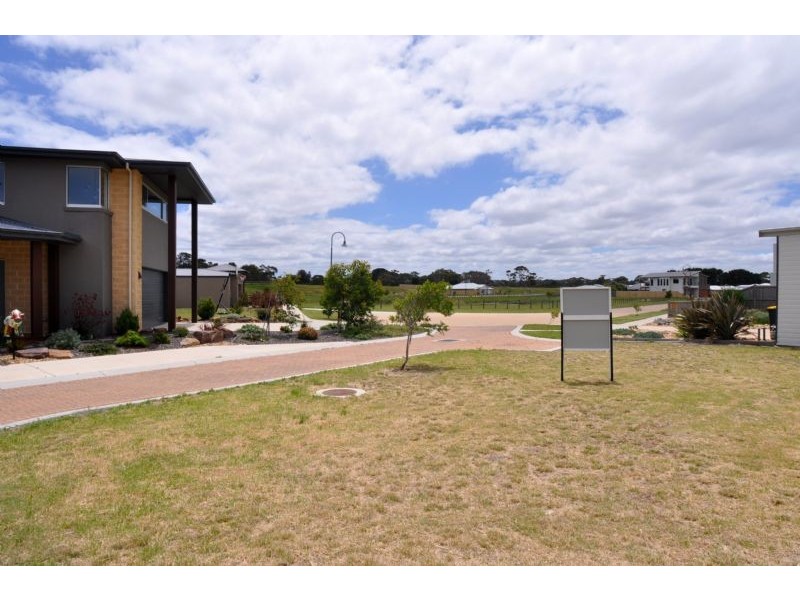 21 Acacia Court, Inverloch VIC 3996