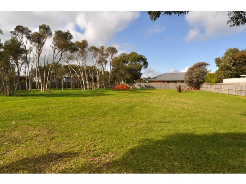 1 Beachcomber Drive, Inverloch VIC 3996