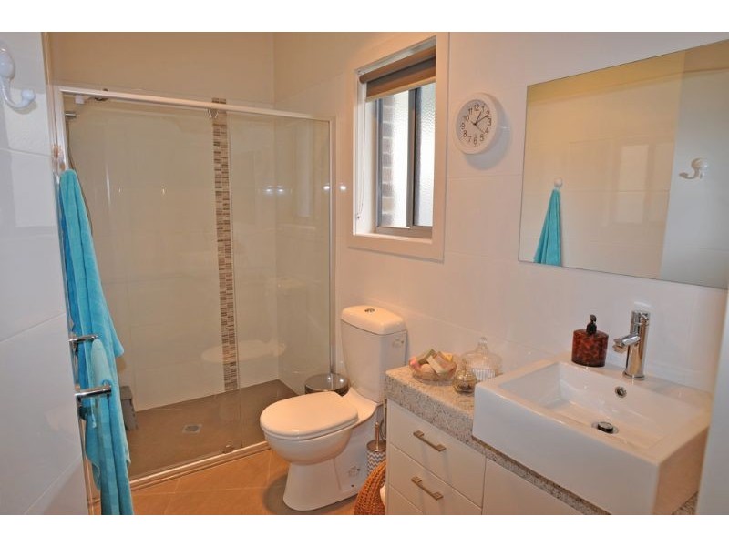 1/74 Williams St, Inverloch VIC 3996