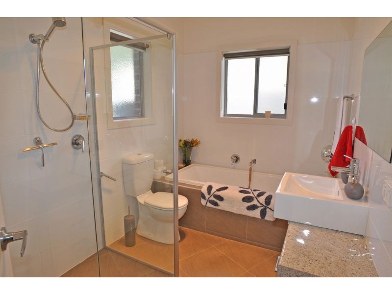 1/74 Williams St, Inverloch VIC 3996