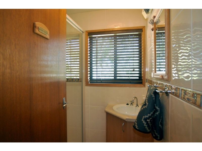42 Beilby Ave, Inverloch VIC 3996