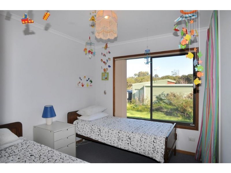 64 Seaview Drive, Walkerville VIC 3956